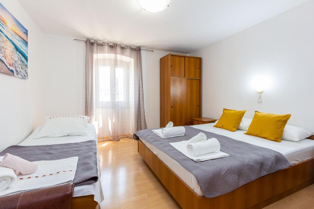 Apartments Marin With Sea View Baska  Bagian luar foto